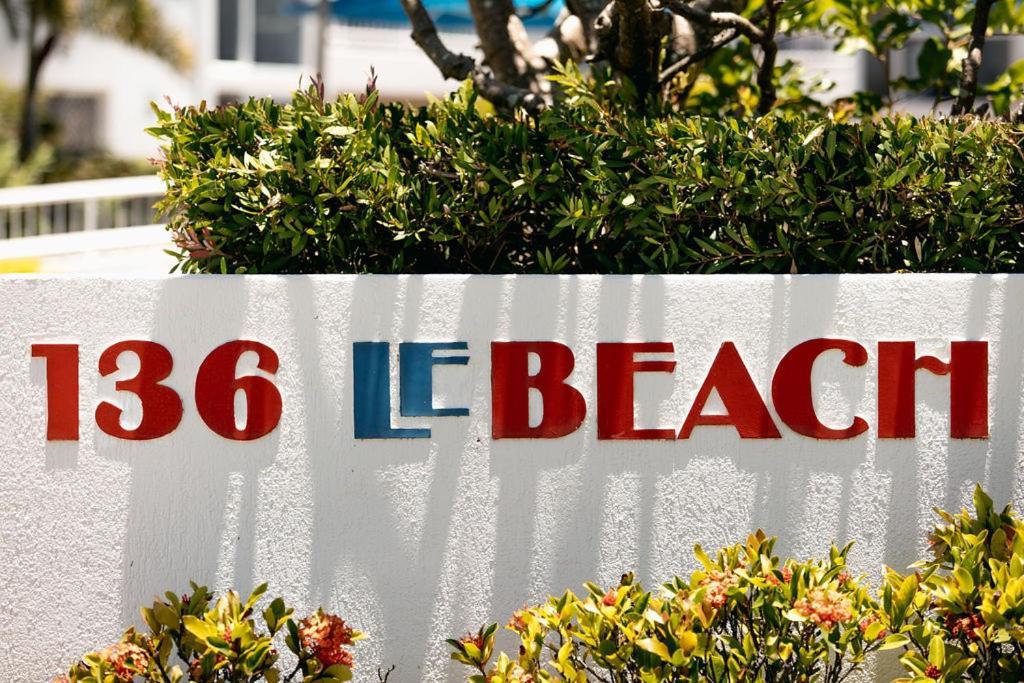 Le Beach Apartments Gold Coast Bagian luar foto